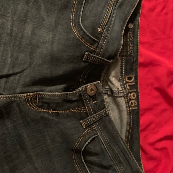 DL1961 dark bootcut jeans - Picture 2 of 6